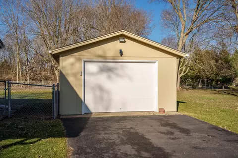 Exterior - 12994 Echo Dr, Rockton, IL 61072 photo 7 of 9
