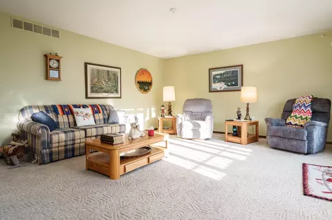 Living - 12994 Echo Dr, Rockton, IL 61072 photo 1 of 2