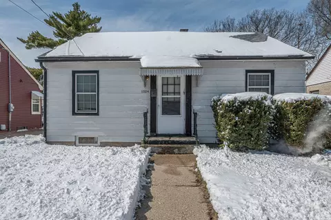 1524 Virginia Ave, Rockford, IL 61101