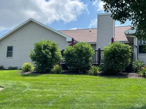 Exterior - 1-11 Grandview Dr, Lanark, IL 61046 photo 10 of 12