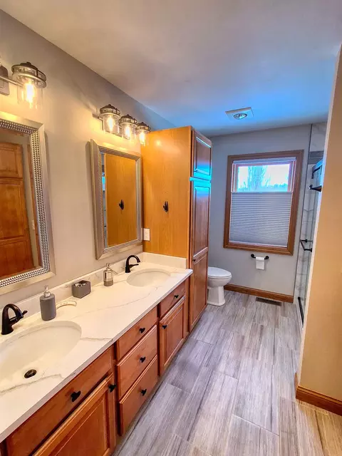 Bath - 1-11 Grandview Dr, Lanark, IL 61046 photo 1 of 4