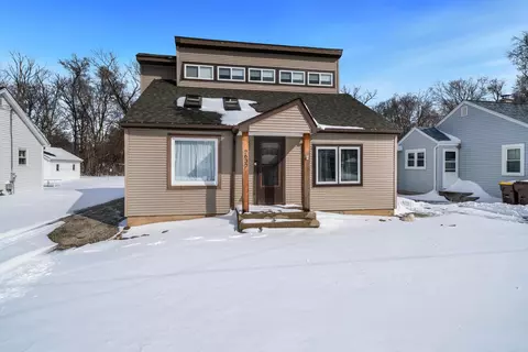 7637 Rogers St, Machesney Park, IL 61115