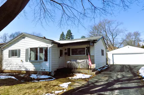 2807 Ashbrook Dr, Rockford, IL 61109