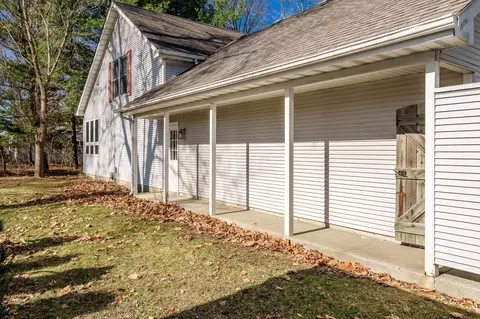 313 Genoa St, Cherry Valley, IL 61016 photo 12