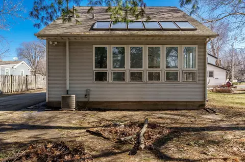 313 Genoa St, Cherry Valley, IL 61016 photo 4