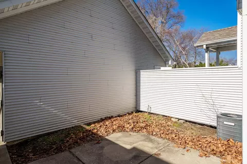313 Genoa St, Cherry Valley, IL 61016 photo 9
