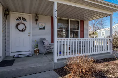 313 Genoa St, Cherry Valley, IL 61016 photo 2