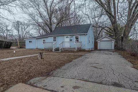 3911 Delaware St, Rockford, IL 61102