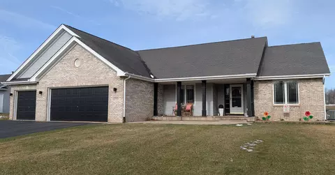 3503 Valley Woods Dr, Cherry Valley, IL 61016