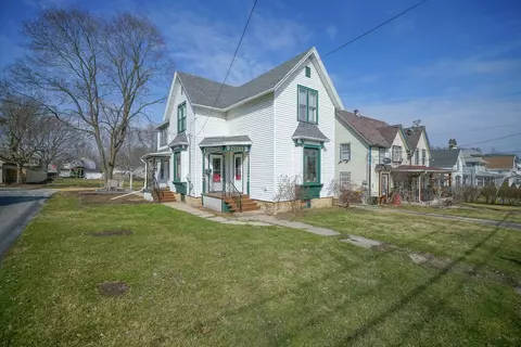 815 Pearl St, Belvidere, IL 61008
