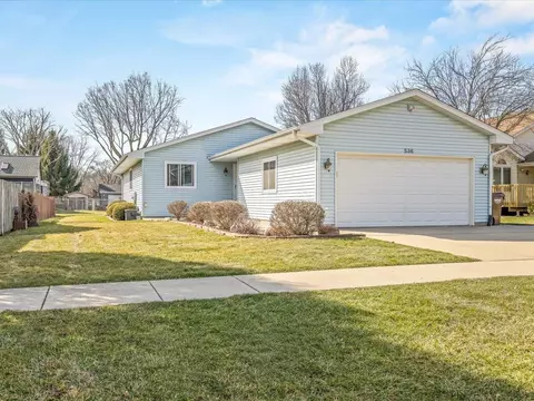 536 Carpenter St, Belvidere, IL 61008