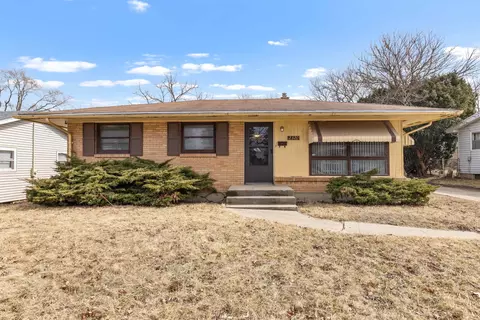 2320 Cornell Dr, Rockford, IL 61108