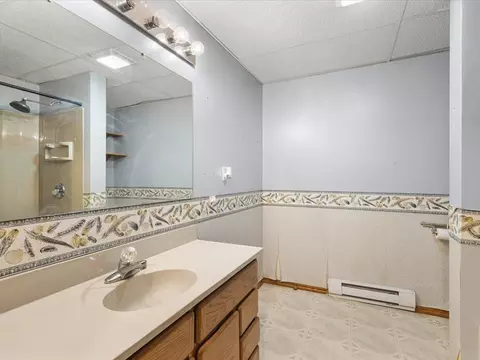 Bath - 175 Lake Summerset Rd, Lake Summerset, IL 61019 photo 3 of 3