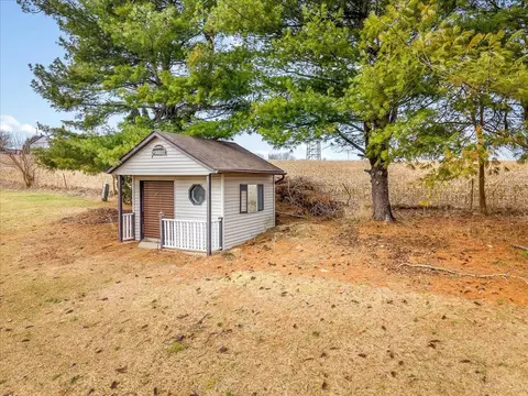 Exterior - 175 Lake Summerset Rd, Lake Summerset, IL 61019 photo 6 of 8
