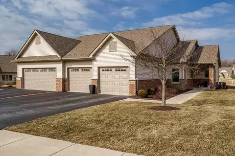 6254 White Berry Ln, Loves Park, IL 61111