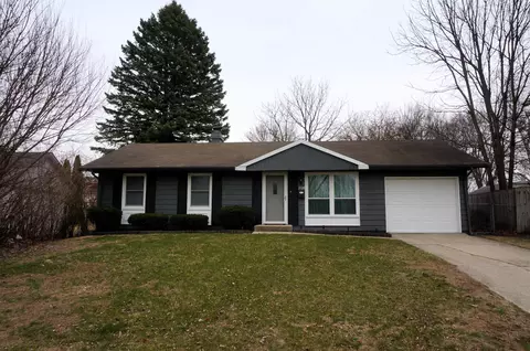 2328 Eggleston Rd, Rockford, IL 61108