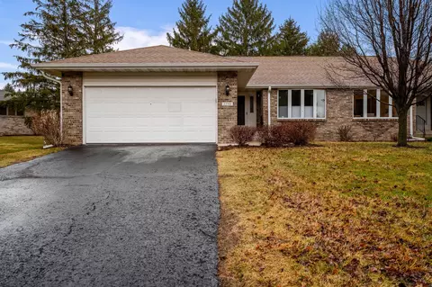 1290 S Trainer Rd, Rockford, IL 61108