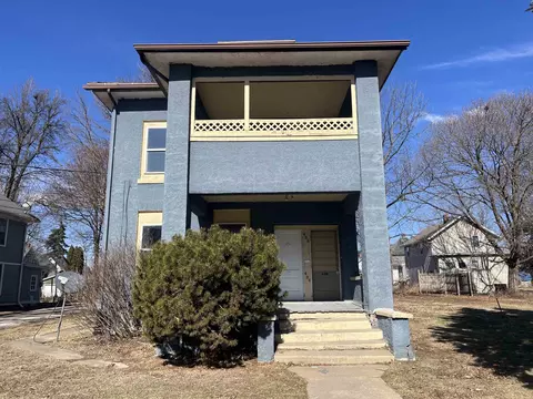 404-406 E Prospect Ter, Freeport, IL 61032