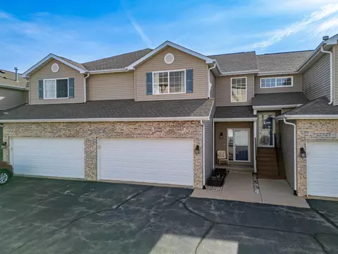 2155 Derby Ln, Belvidere, IL 61008