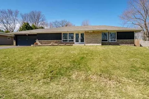 2745 Windamere Way, Rockford, IL 61109
