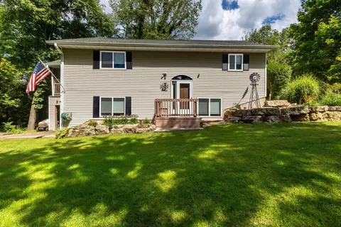 9 A211 Walnut Ln, Apple River, IL 61001