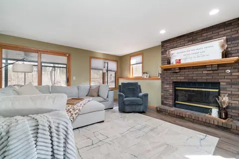 Living - 5115 E Hamlet Cir, Byron, IL 61010 photo 3 of 3