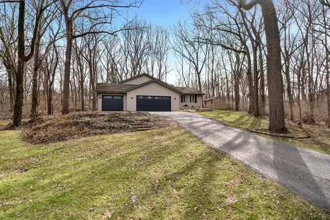 Exterior - 5115 E Hamlet Cir, Byron, IL 61010 photo 8 of 9