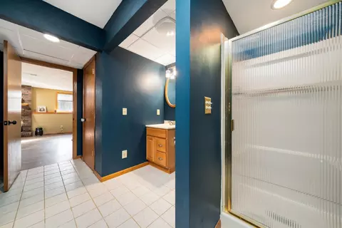 Bath - 5115 E Hamlet Cir, Byron, IL 61010 photo 4 of 4