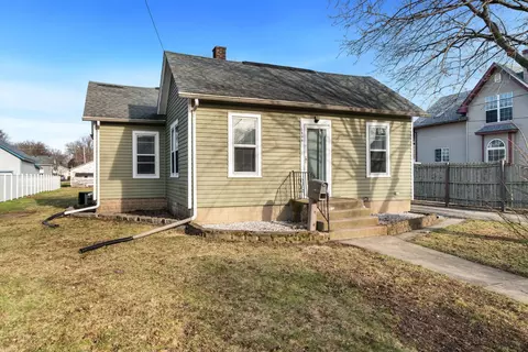 1208 Whitney Blvd, Belvidere, IL 61008
