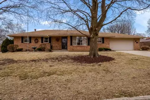 1110 Roxbury Close Close, Rockford, IL 61107