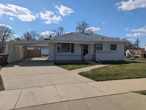 934 Jefferson Dr, Freeport, IL 61032
