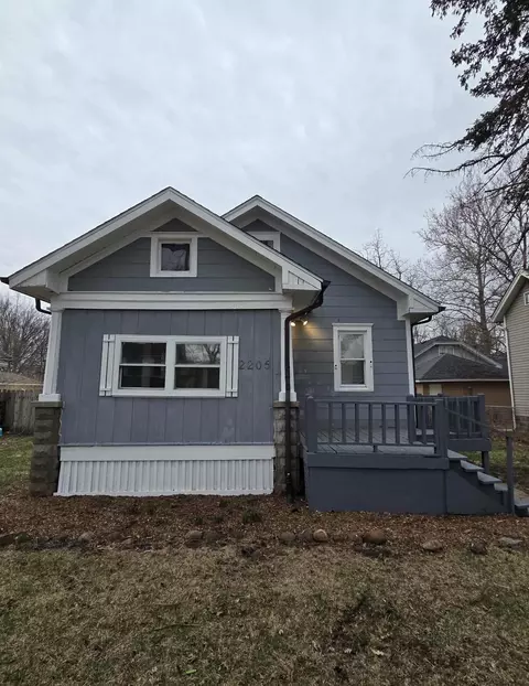 2205 18th Ave, Rockford, IL 61104