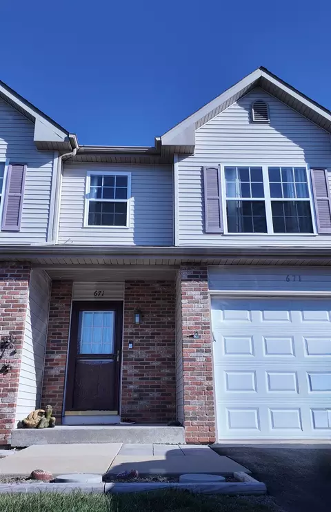 671 Southtowne Dr, Belvidere, IL 61008