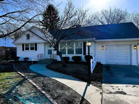 116 Calvin Park S Blvd, Rockford, IL 61108