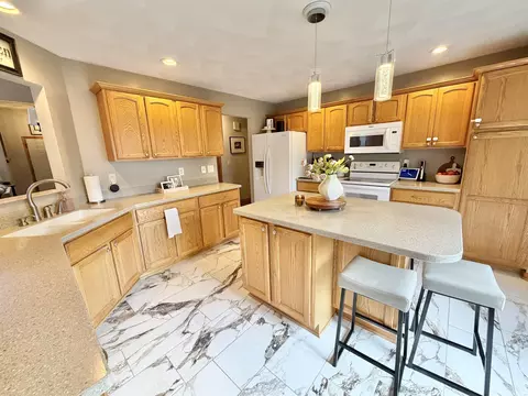 9102 Riverview Trl, Roscoe, IL 61073 photo 10