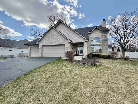 9102 Riverview Trl, Roscoe, IL 61073