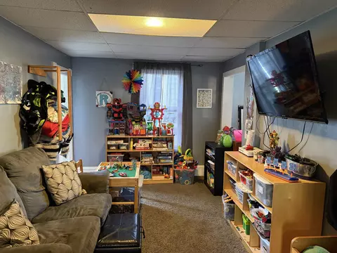 436 N Apple Ave, Freeport, IL 61032 photo 14