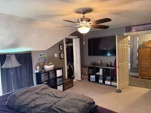 436 N Apple Ave, Freeport, IL 61032 photo 17