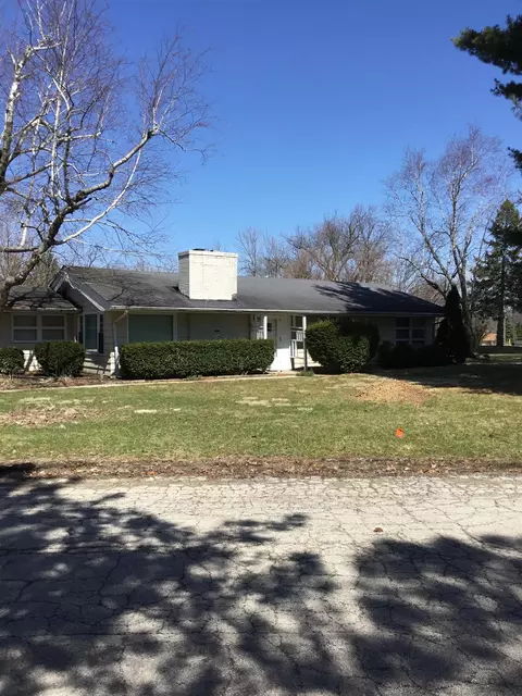 2040 Hillside Dr, Rockford, IL 61107