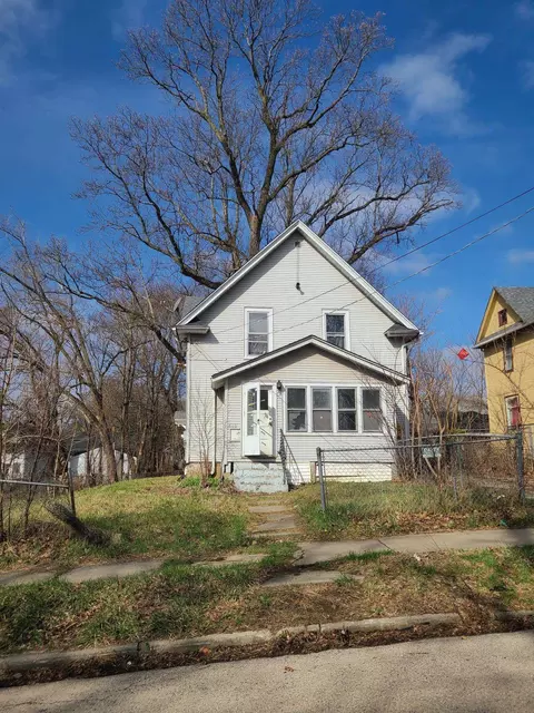 418 Oakley, Rockford, IL 61101