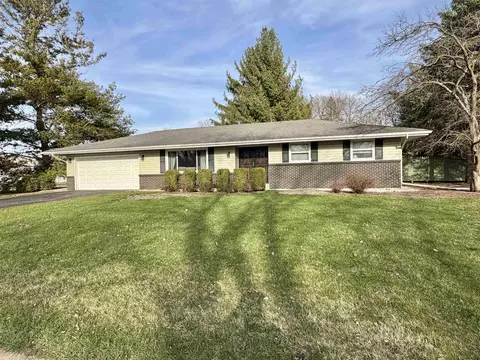 3231 Pepper Ct, Rockford, IL 61114