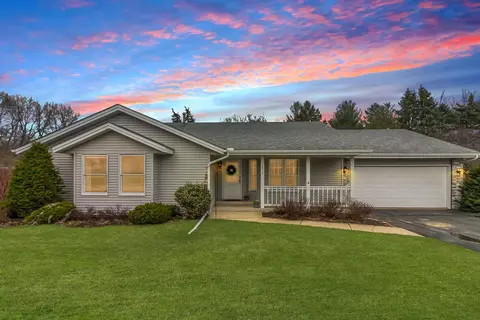 1872 S Trainer Rd, Rockford, IL 61108