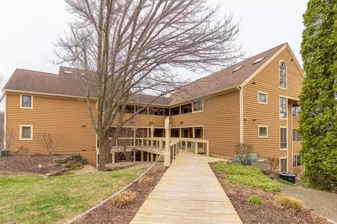a7 Long Bay Point Drive, Galena, IL 61036