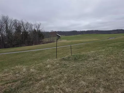 137 W Glen Hollow Rd, Galena, IL 61036
