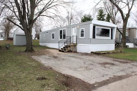 5391 Granite St, Loves Park, IL 61111