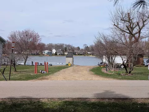 2155 Oriole Dr, Freeport, IL 61032 photo 29