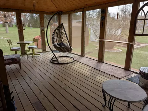 2155 Oriole Dr, Freeport, IL 61032 photo 18