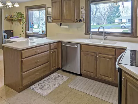 2155 Oriole Dr, Freeport, IL 61032 photo 13