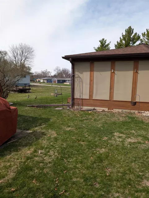 2155 Oriole Dr, Freeport, IL 61032 photo 24