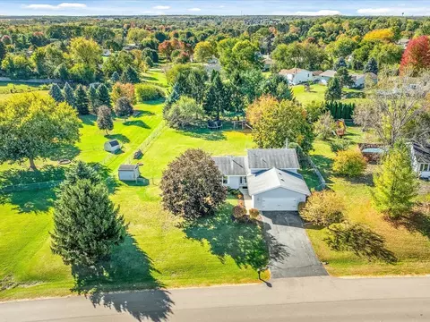 View/Area - 6609 Sawmill Dr, Roscoe, IL 61073 photo 1 of 8